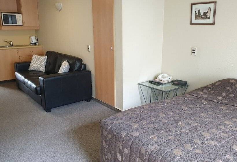 إستوديو قياسى, 97 Motel Moray