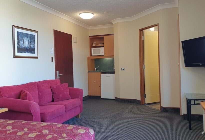 إستوديو قياسى, 97 Motel Moray