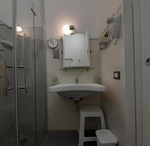 غرفة قياسية فردية لذوى الإحتياجات الخاصة, Casa Provenza