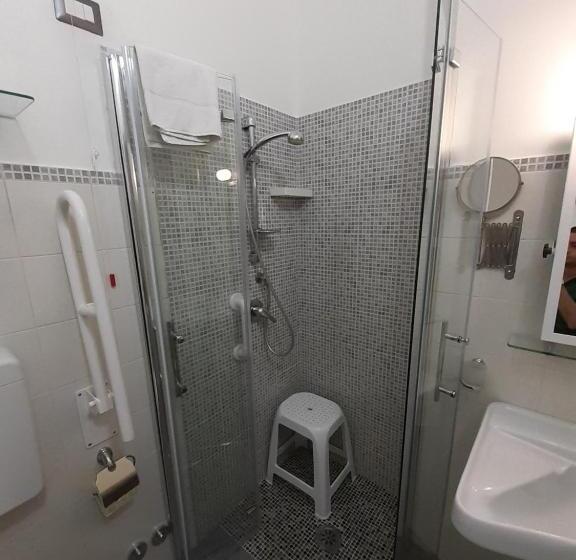 غرفة قياسية فردية لذوى الإحتياجات الخاصة, Casa Provenza