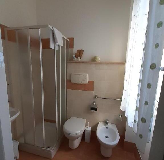 غرفة قياسية ثلاثية, Casa Provenza