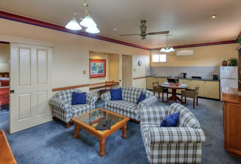 Президентский Люкс, Dalby Homestead Motel