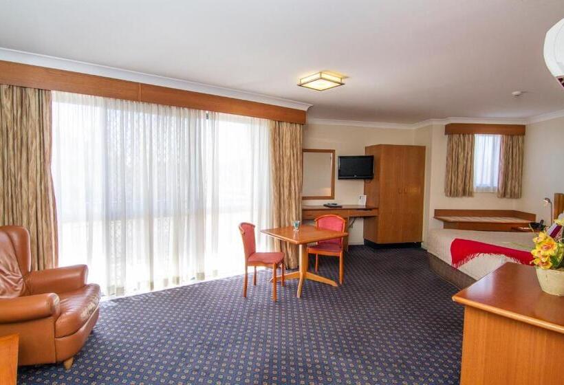 מיטת קינג בסוויטה, Dubbo Rsl Club Motel