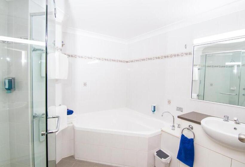 מיטת קינג בסוויטה, Dubbo Rsl Club Motel