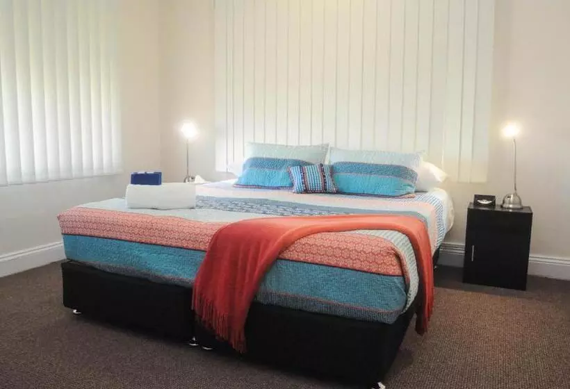 خانه 3 خوابه, Dubbo Rsl Club Motel