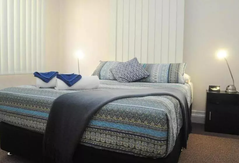 خانه 3 خوابه, Dubbo Rsl Club Motel