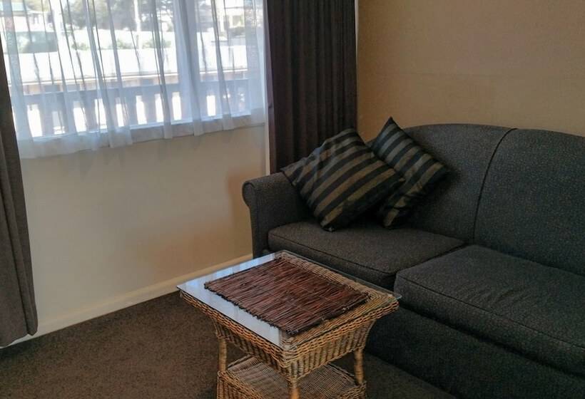 חדר דחוקס עם מיטת קינג, Halfway Motel