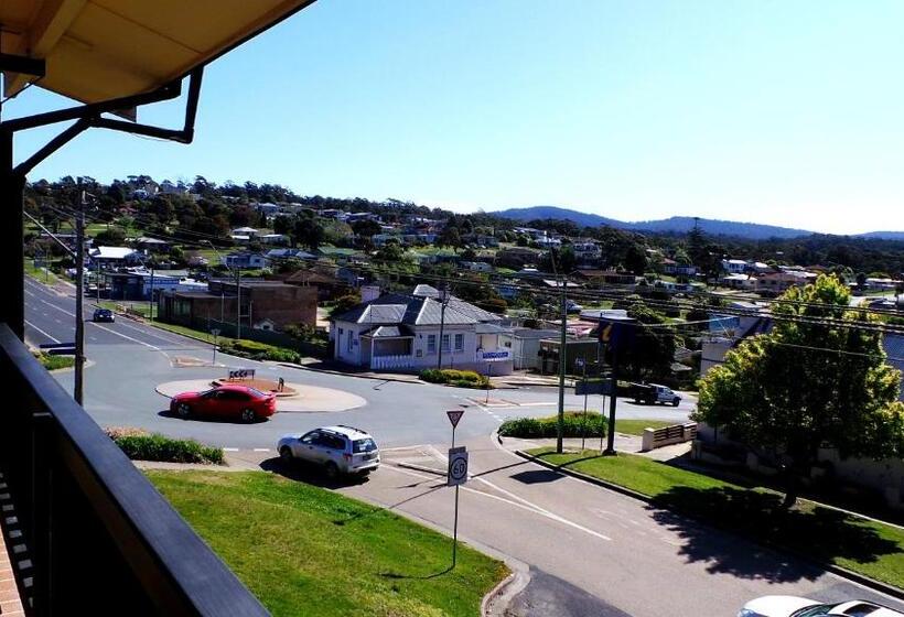 חדר משפחתי, Halfway Motel