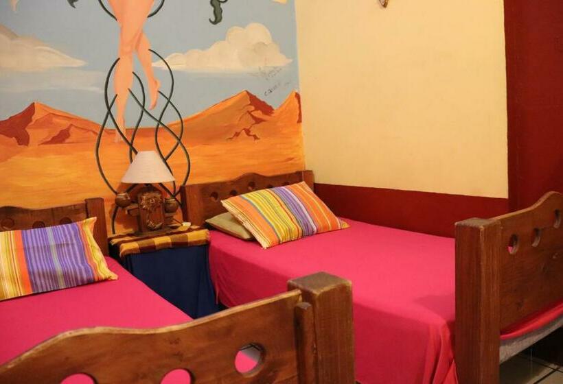 Номер Стандарт Совместная Ванная, Hostel Casa Zalaoui