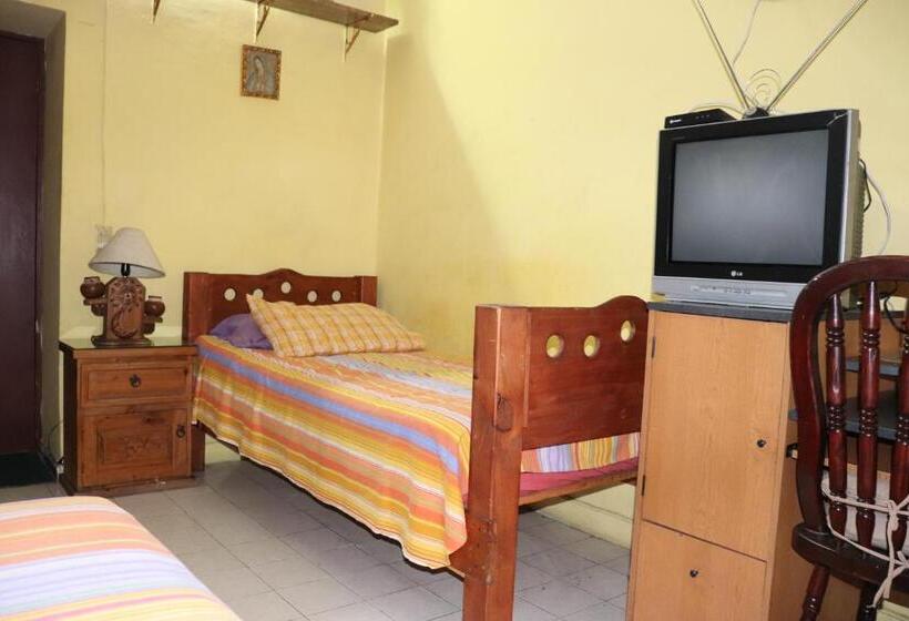 Chambre Triple Standard Salle de Bains Commune, Hostel Casa Zalaoui