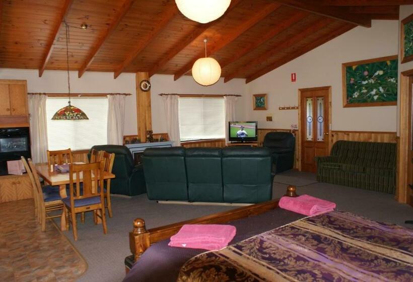 إستوديو قياسى, Aaa Granary Accommodation