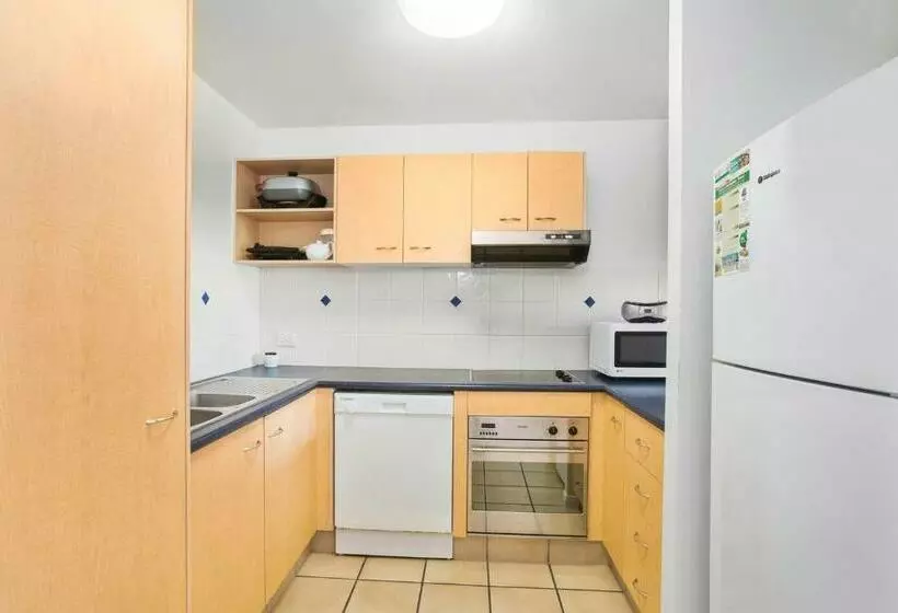 2 Bedroom Apartment Garden View, Bella Mare Coolangatta Beachside Apartments