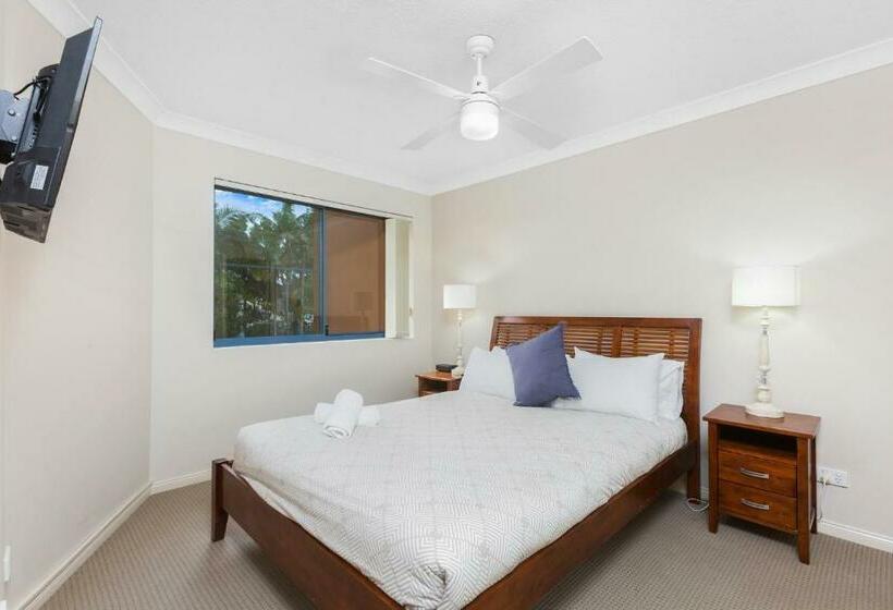 Апартаменты 2 спальни Вид на Сад, Bella Mare Coolangatta Beachside Apartments