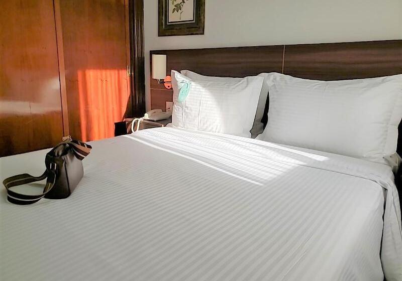 غرفة قياسية سرير كينج لذوى الإحتياجات الخاصة, Holiday Inn Mishawaka, An Ihg