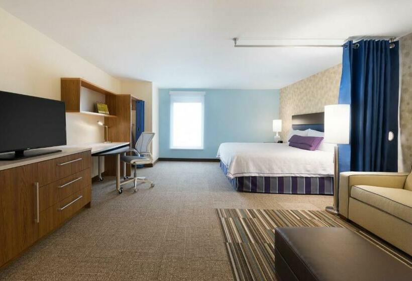 带大床的复式套间, Home2 Suites By Hilton Milwaukee Airport