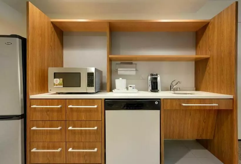 اتاق استاندارد برای معلولان, Home2 Suites By Hilton Milwaukee Airport