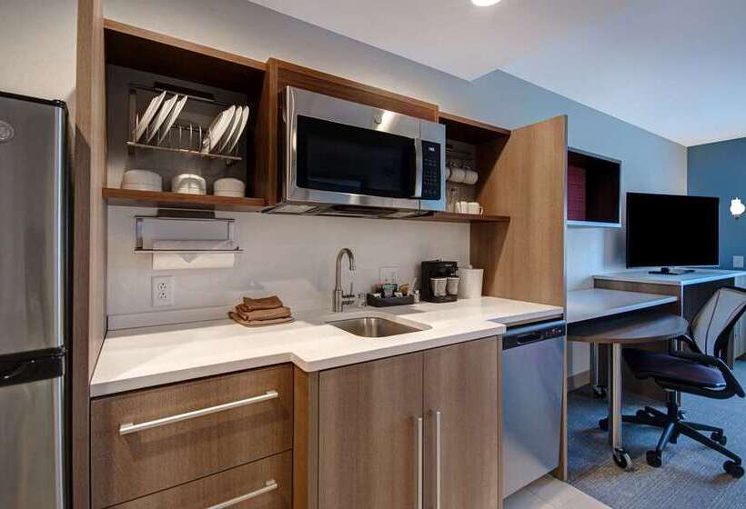Люкс, Home2 Suites By Hilton Milwaukee Airport
