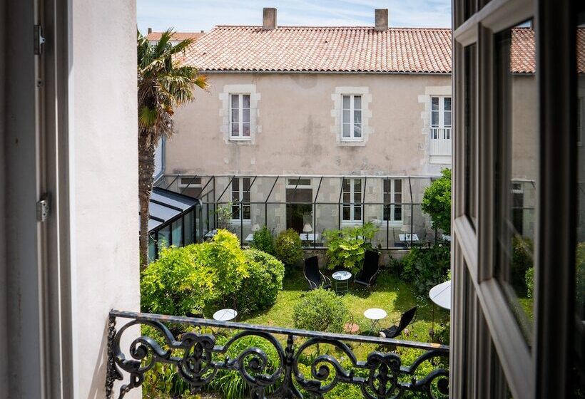 Семейный Номер, La Maison Douce