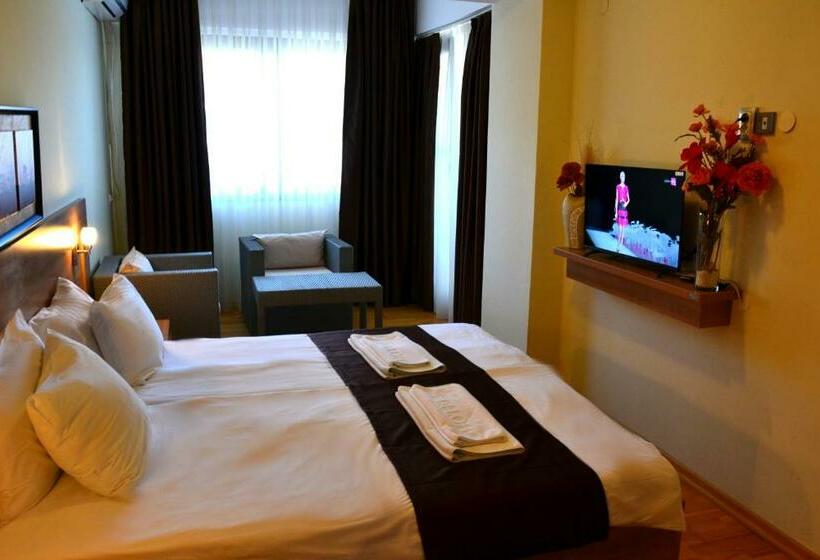 اتاق اکونومی, Park Lakeside Ohrid