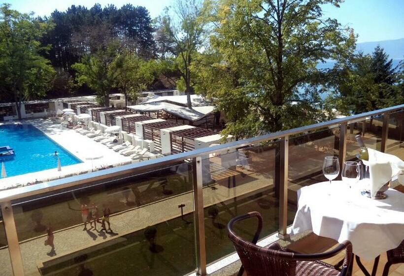 اتاق لوکس با چشم‌انداز دریاچه, Park Lakeside Ohrid