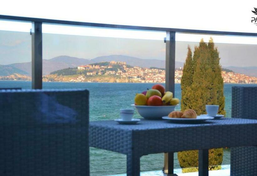 اتاق لوکس با چشمانداز دریاچه, Park Lakeside Ohrid