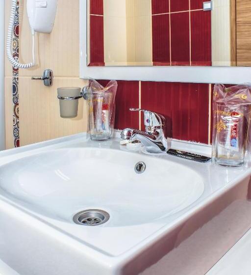 اتاق اکونومی, Park Lakeside Ohrid