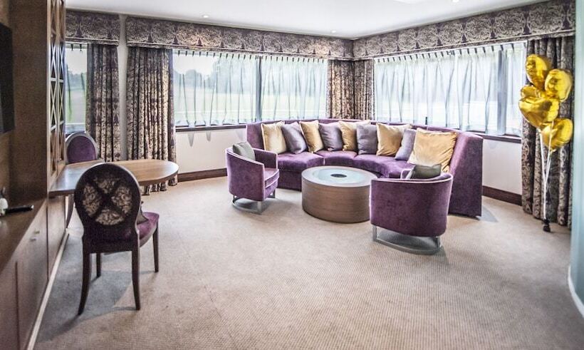 סוויטה, Parklands Hotel & Country Club