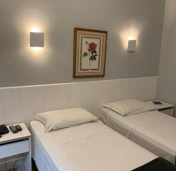 经济房, Petit Village Icarai