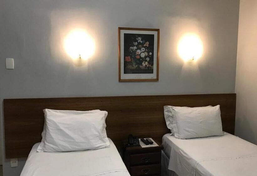 经济房, Petit Village Icarai