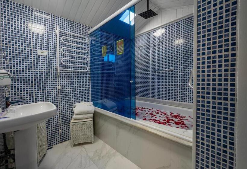 Superior suite with balcony, Pousada Alto Da Boa Vista