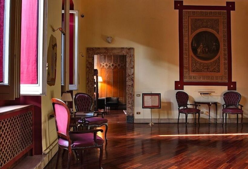 سوییت سوپریور, Residenze Gregoriane   Residenza D Epoca