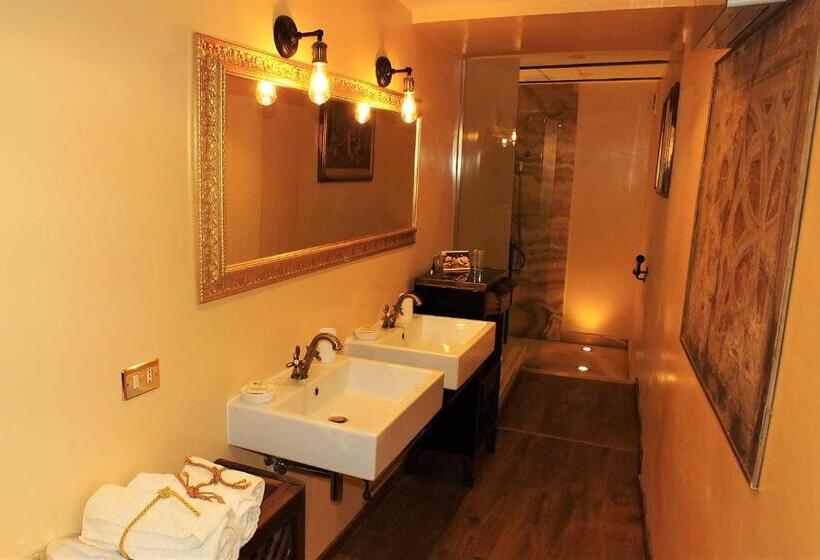 آپارتمان 1 خوابه با تراس, Residenze Gregoriane   Residenza D Epoca