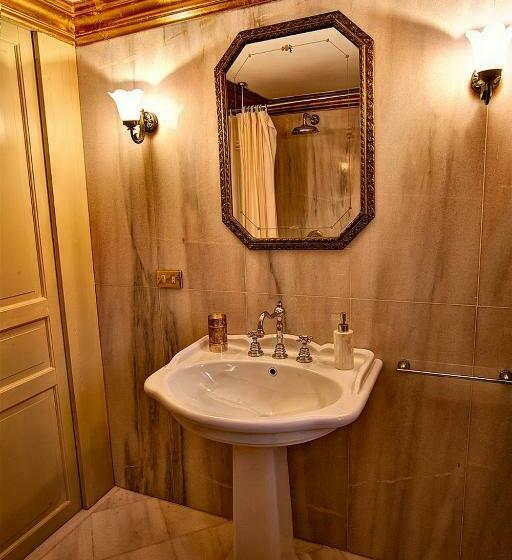 سوییت خانوادگی, Residenze Gregoriane   Residenza D Epoca