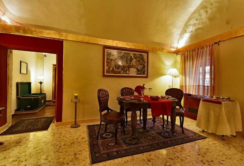 سوییت خانوادگی, Residenze Gregoriane   Residenza D Epoca