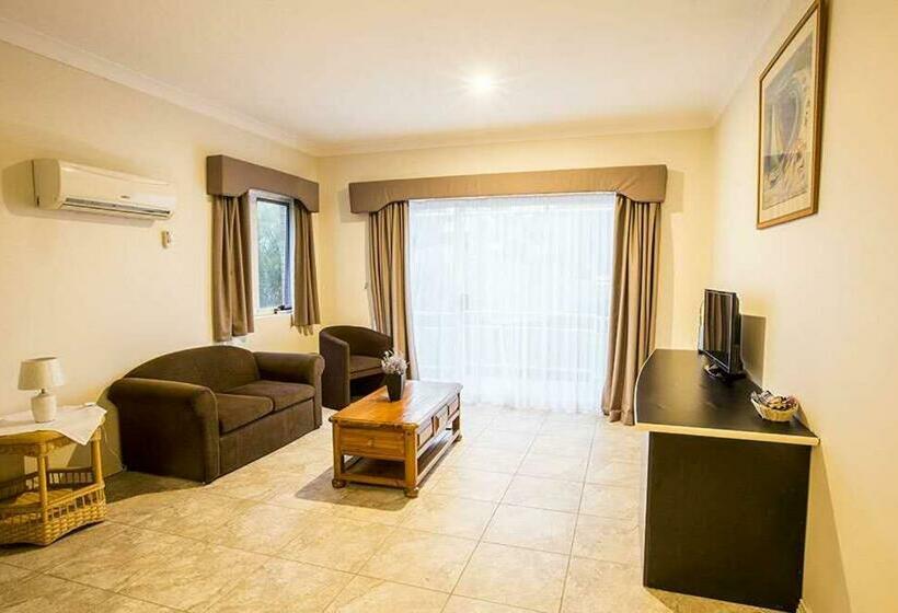 标准间带漩涡浴缸, Seaside Garden Retreat Accommodation