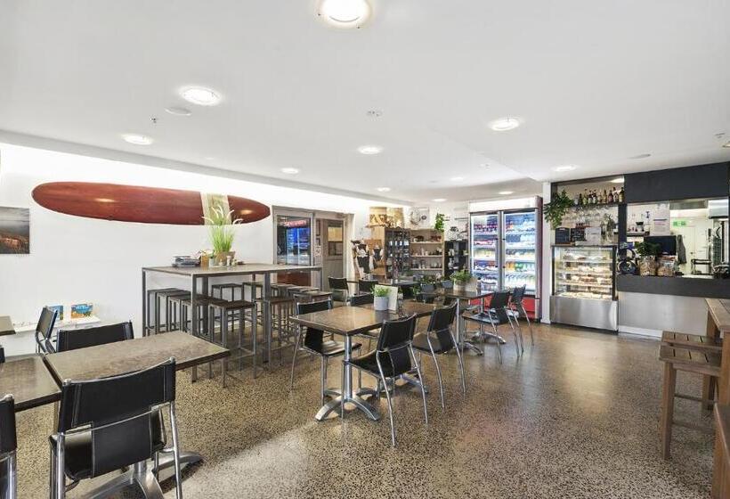 家庭间, The Island Accommodation