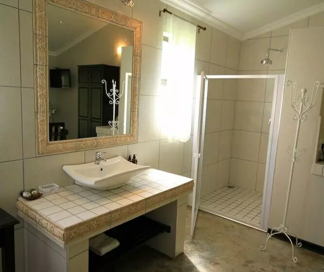 身障者適用スイートルーム, Winterton Country Lodge @ Rose Cottage