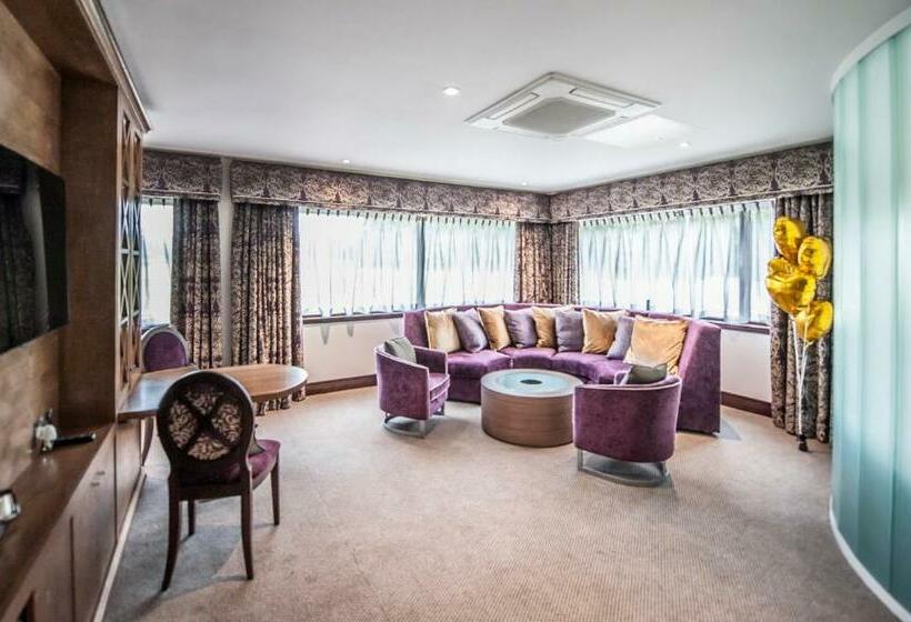סוויטה, Parklands Hotel & Country Club
