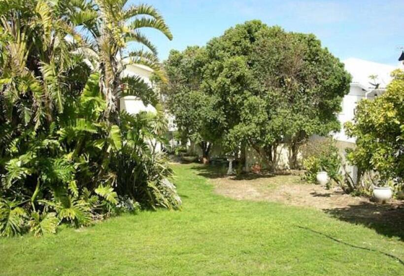 スタンダードトリプルルーム, Whale Watchers Inn