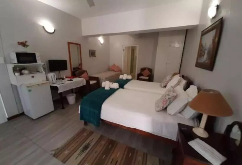 Classic Kolmen Hengen Huone, Whale Watchers Inn