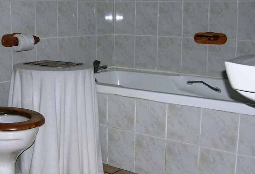 トリプルクラシックルーム, Whale Watchers Inn