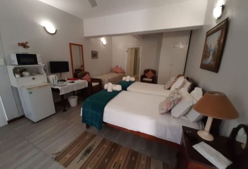 Трехместный Номер Классика, Whale Watchers Inn