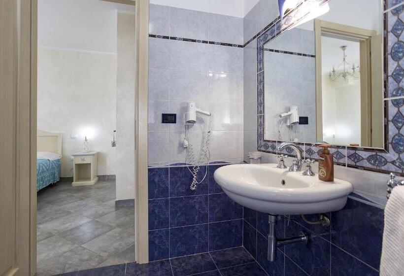 חדר סטנדרט לשלושה, Morpheo Rooms