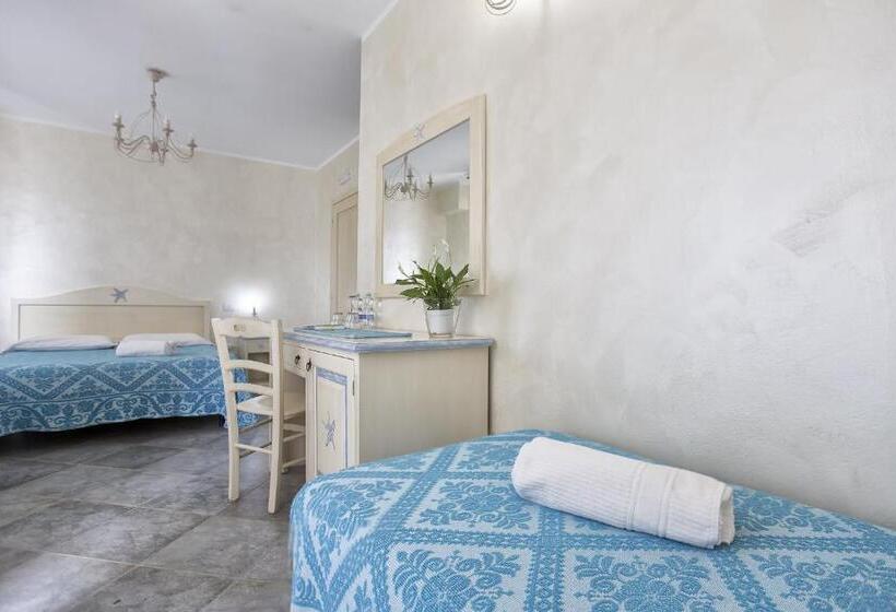 Номер Стандарт Трехместный, Morpheo Rooms