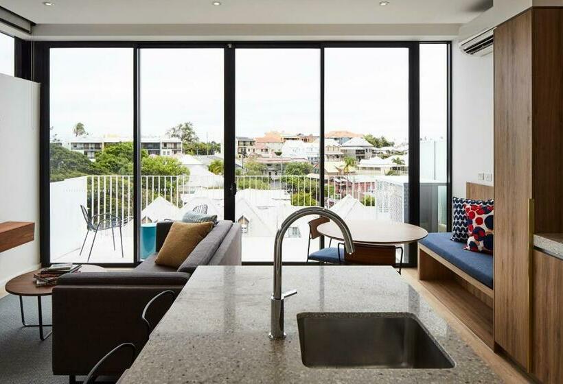 سوئیت 2 خوابه, The Johnson Brisbane   Art Series