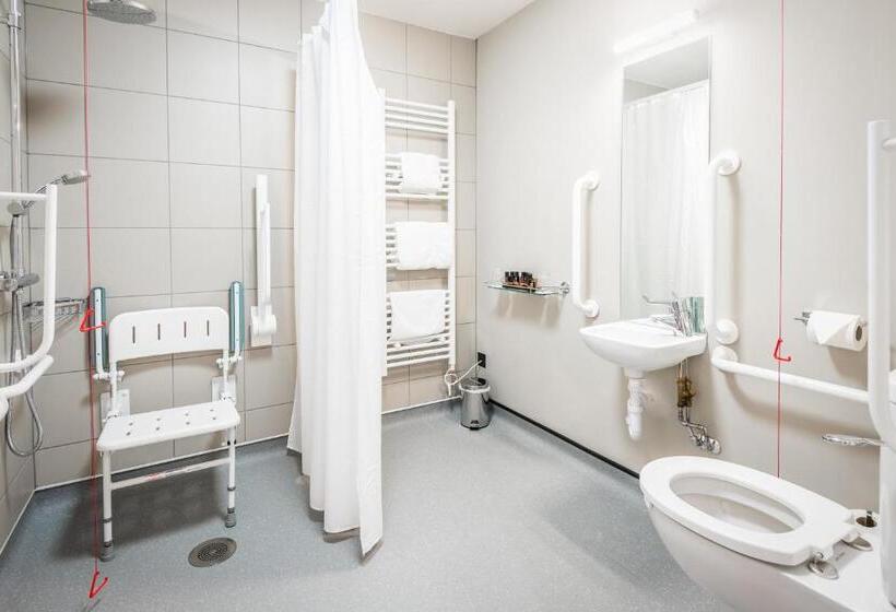 Номер Стандарт Адаптированный для Инвалидов, Bishop S Gate