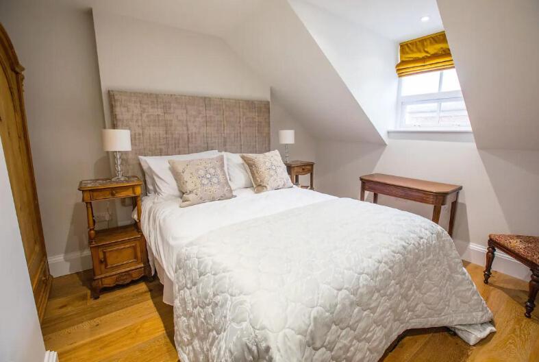 Апартаменты 1 Спальня, Bishop S Gate