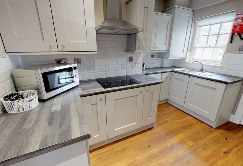 Апартаменты Deluxe 1 Спальня, Bishop S Gate