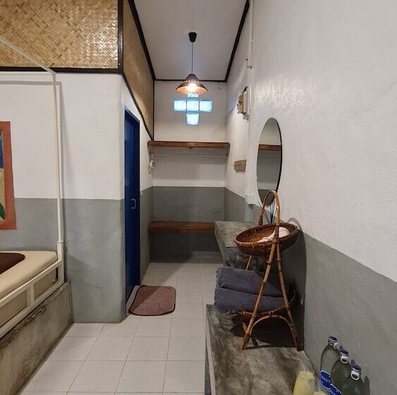 家庭间, Canary Guesthouse