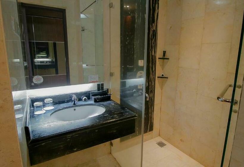 اتاق اجرایی با تخت بزرگ, Grand Qin Hotel Banjarbaru Syariah